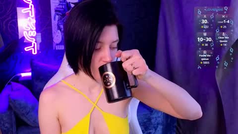 roxy_riot_ online show from February 10, 1:52 am