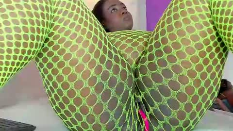 roxy_sexy69 online show from June 30, 7:57 pm