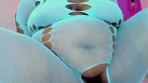 roxy_sexy69 online show from June 21, 11:47 am