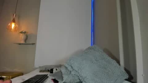 roxy_stone1 online show from July 14, 10:21 am