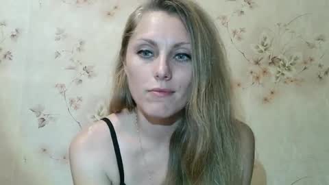 roxyfox18x01 online show from July 11, 8:53 pm