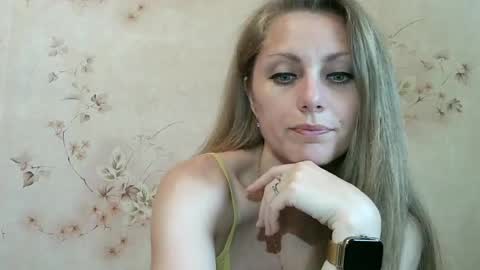 roxyfox18x01 online show from July 7, 8:07 am