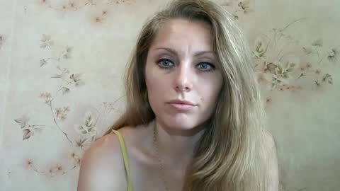 roxyfox18x01 online show from July 6, 8:52 am
