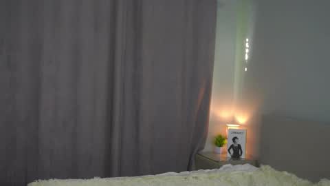 roxyvolmer online show from March 17, 8:40 am