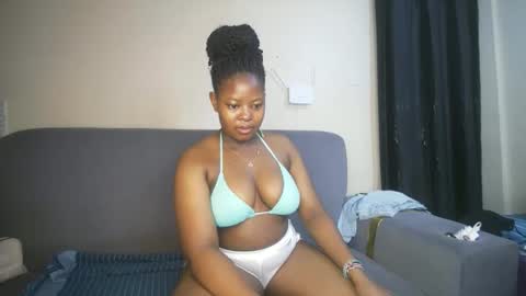 royal_charm online show from March 16, 9:02 am