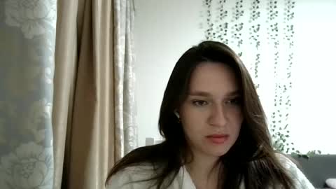 Roza05x online show from July 12, 7:47 pm