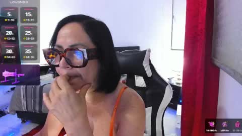 Snapshot of rubybonnet_ chatting on September 23, 7:50 am Ruby bonnet online show from September 23, 7:50 am