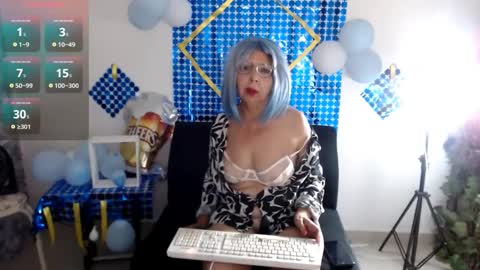 ruth_blue21 online show from September 27, 2:41 am