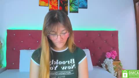 Snapshot of ruth_harvey chatting on September 12, 1:07 pm Ruth online show from September 12, 1:07 pm