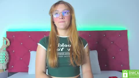 Snapshot of ruth_harvey chatting on January 13, 12:45 pm Ruth online show from January 13, 12:45 pm