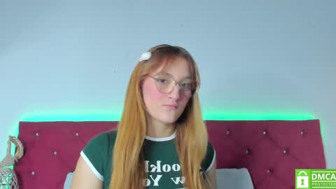 Snapshot of ruth_harvey chatting on February 4, 12:22 pm Ruth online show from February 4, 12:22 pm