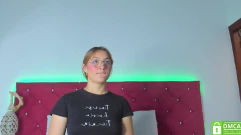 Snapshot of ruth_harvey chatting on March 2, 12:58 pm Ruth online show from March 2, 12:58 pm