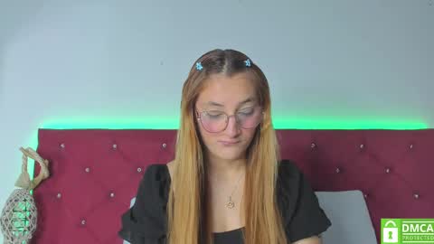 Snapshot of ruth_harvey chatting on February 13, 12:32 pm Ruth online show from February 13, 12:32 pm