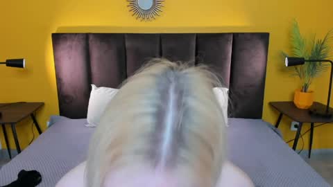 ruthbryant online show from May 16, 1:52 am