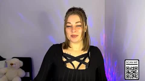 Snapshot of ruthless_111 chatting on October 23, 1:39 pm Nika online show from October 23, 1:39 pm
