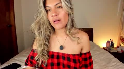 Leslie Beltrn online show from November 24, 4:36 am