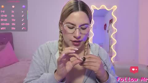 saaya_tay online show from January 19, 3:14 am