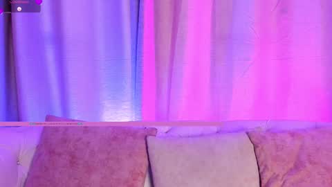 Snapshot of sabrina_cook chatting on October 7, 12:53 pm online show from October 7, 12:53 pm