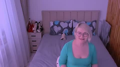 Sabrina MacMarren online show from June 13, 2:58 pm