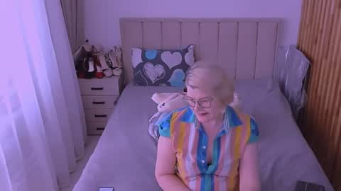 Sabrina MacMarren online show from June 21, 3:49 pm