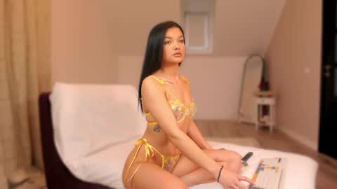 Snapshot of sabrinna_sky chatting on March 10, 5:54 am Sabrina online show from March 10, 5:54 am