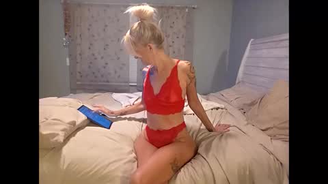 Sadiebrooks online show from April 22, 3:03 am