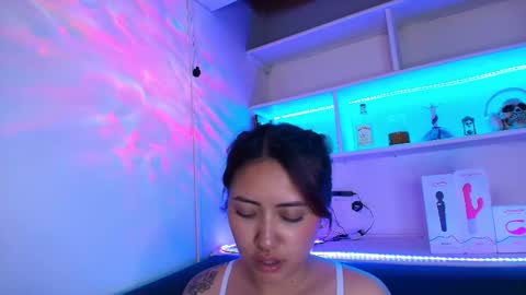 Cami online show from November 5, 7:08 pm