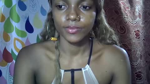 Snapshot of safira19 chatting on September 22, 9:13 pm safira19 online show from September 22, 9:13 pm