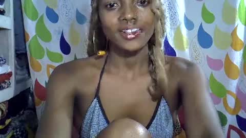 Snapshot of safira19 chatting on September 30, 2:55 pm safira19 online show from September 30, 2:55 pm
