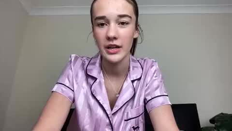 urs xxx content in my bio online show from March 18, 6:29 am