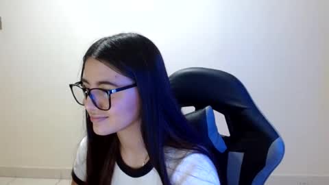 Sahaliefox  online show from August 2, 7:39 pm