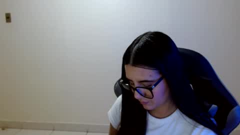 Sahaliefox  online show from July 21, 11:05 pm