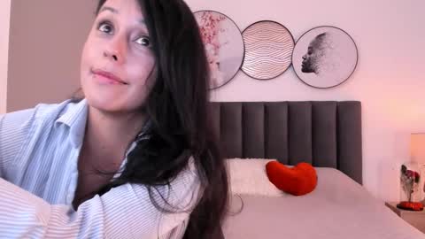 Sahara Garcia online show from February 13, 7:48 pm