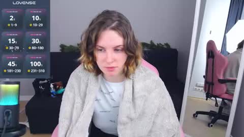 Adel online show from December 14, 7:47 am