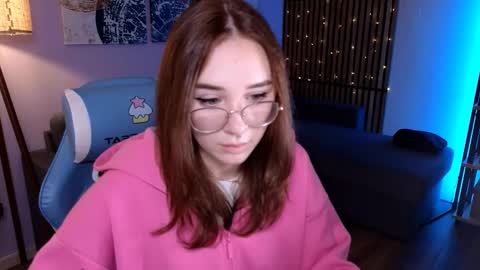 Molly online show from November 2, 2:09 pm