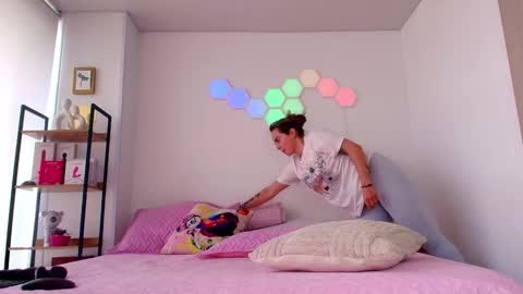 sairy_ online show from March 10, 5:39 pm