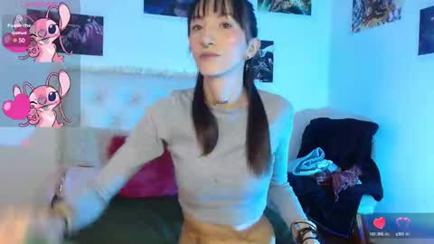 Snapshot of sakura_skinny chatting on January 22, 2:14 pm Sakura Skinny online show from January 22, 2:14 pm