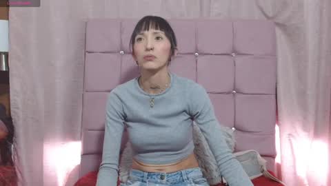 Snapshot of sakura_skinny chatting on December 6, 5:33 pm Sakura Skinny online show from December 6, 5:33 pm