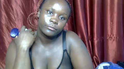 sally_bee1 online show from June 23, 3:37 am