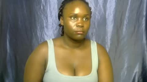 sally_bee1 online show from July 22, 11:00 am