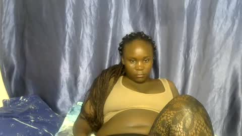 sally_bee1 online show from July 21, 10:49 am