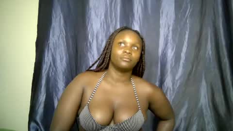 sally_bee1 online show from July 27, 7:27 am