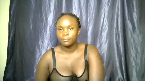sally_bee1 online show from July 28, 5:24 pm