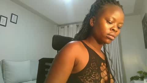 Snapshot of sallysasha254 chatting on February 5, 5:20 am sallysasha254 online show from February 5, 5:20 am