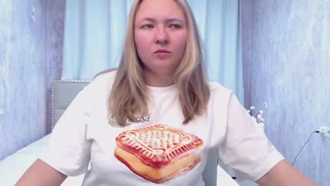 Sally online show from May 30, 8:05 pm