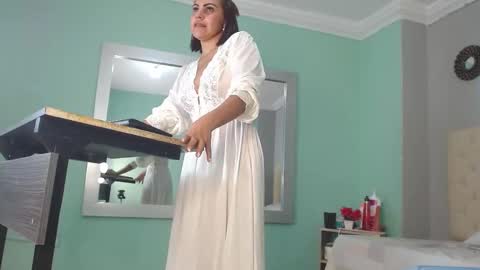 Snapshot of salome_aguilar chatting on September 17, 1:09 pm Isabel online show from September 17, 1:09 pm