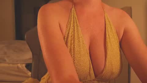 IsaBella-  online show from July 4, 8:05 pm
