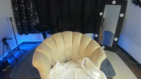 SAM online show from February 5, 2:51 am