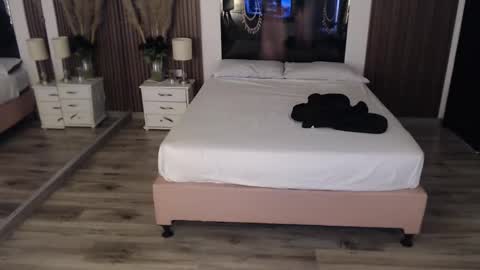 SAM MANSON online show from October 27, 12:44 pm