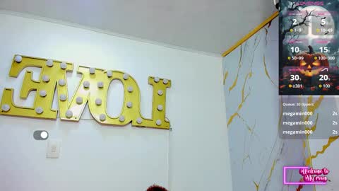 Snapshot of samanta__milk chatting on October 12, 6:32 pm samanta__milk online show from October 12, 6:32 pm